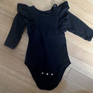 Baby girl Black Organic cotton body suit
